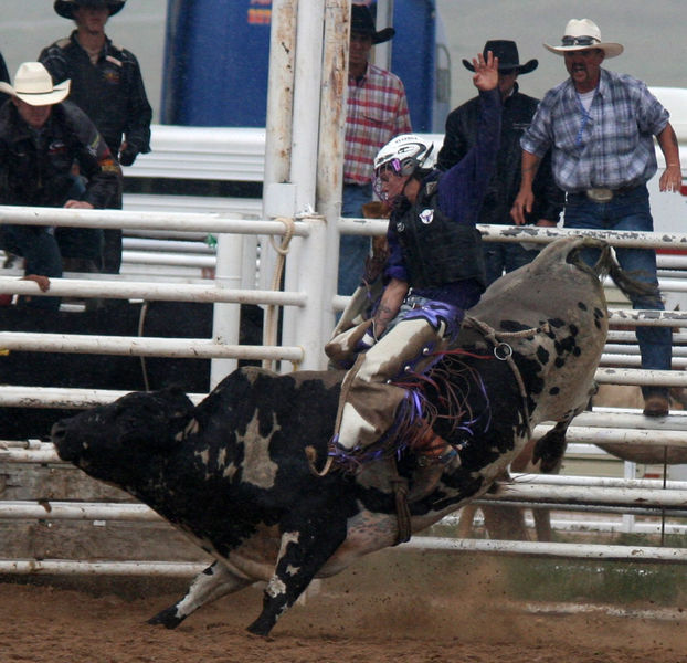 Bull Riding. Photo by Clint Gilchrist, Pinedale Online.