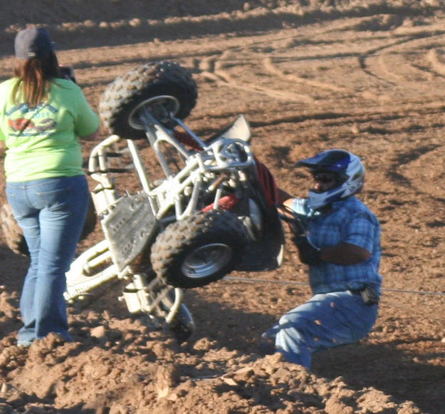 Shovel Race. Photo by Clint Gilchrist, Pinedale Online.