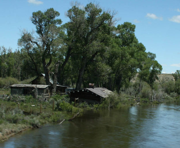 East Fork cabin. Photo by Dawn Ballou, Pinedale Online.