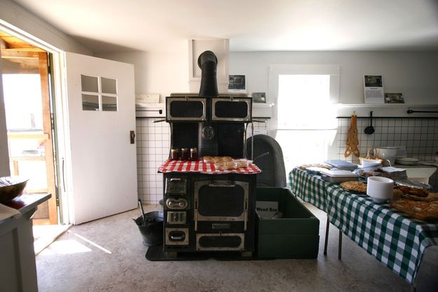 Kitchen. Photo by Isie McLoughlin.