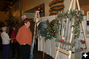 2010 Wreath Auction. Photo by Dawn Ballou, Pinedale Online.