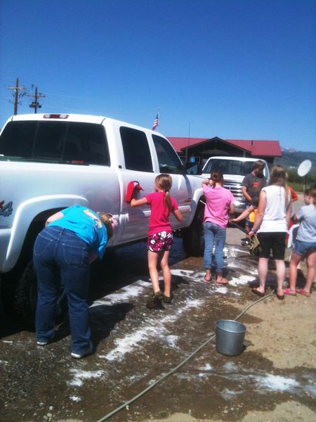 4-H fundraiser. Photo by Ranae Pape, Sublette County Extension Office.