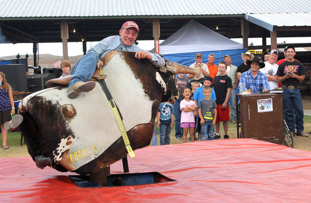 Falling off. Photo by Dawn Ballou, Pinedale Online.