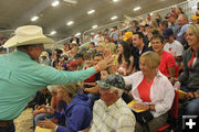 Winning Bid. Photo by Dawn Ballou, Pinedale Online.