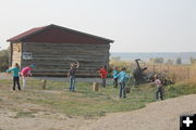 Learning to rope. Photo by Dawn Ballou, Pinedale Online.