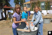 Having fun washing. Photo by Dawn Ballou, Pinedale Online.