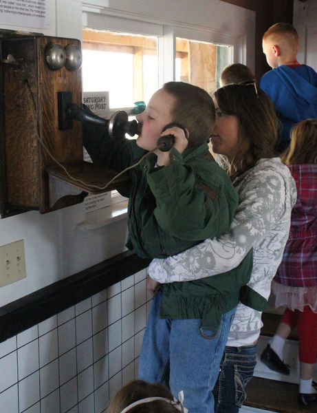 Hello Grandma?. Photo by Clint Gilchrist, Pinedale Online.