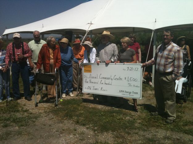 Linn Energy donation. Photo by Bob Rule, KPIN 101.1 FM Radio.