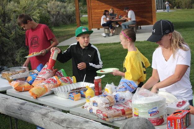 Players. Photo by Pinedale Hockey Association.