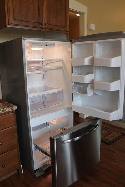 Fridge. Photo by Dawn Ballou, Pinedale Online.