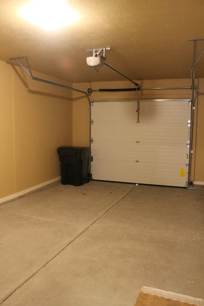 Garage. Photo by Dawn Ballou, Pinedale Online.