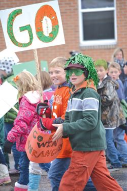 Parade. Photo by Sublette Examiner.