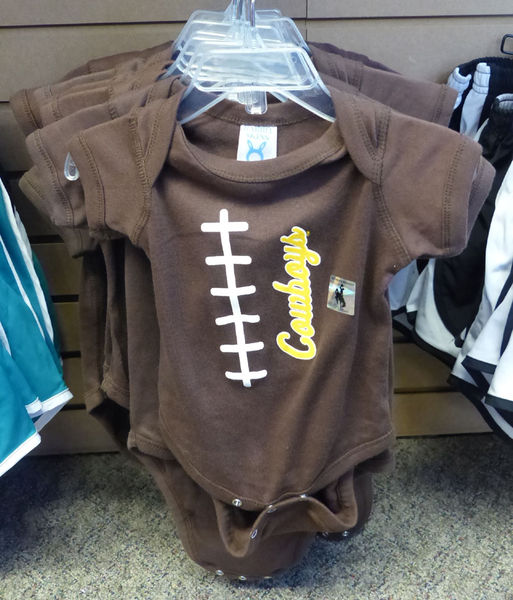 For the little Wyoming fan. Photo by Dawn Ballou, Pinedale Online.