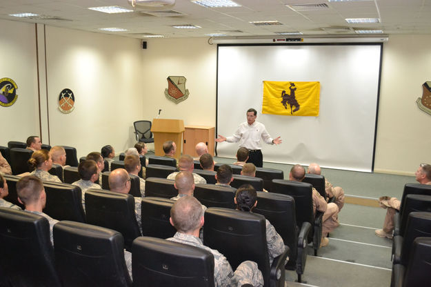 Talking with Wyoming Troops in Qatar. Photo by Senator Barrasso's office.