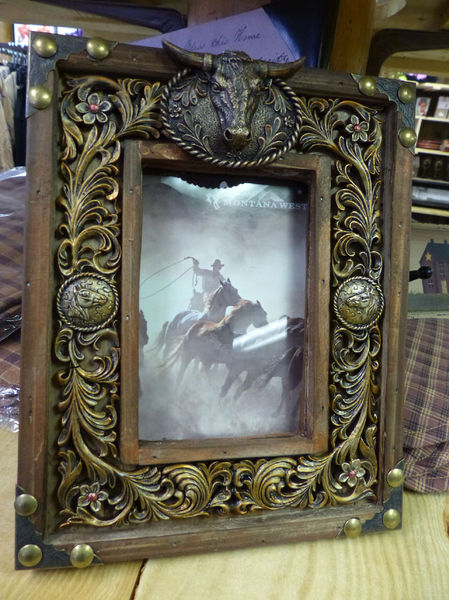 Cowboy frame. Photo by Dawn Ballou, Pinedale Online.