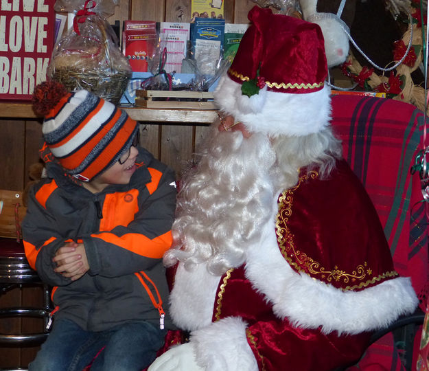 Are you really Santa?. Photo by Dawn Ballou, Pinedale Online.