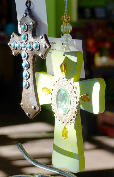 Crosses. Photo by Dawn Ballou, Pinedale Online.