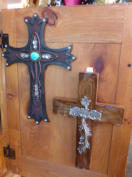 Crosses. Photo by Dawn Ballou, Pinedale Online.