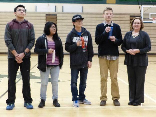Senior Individual Exhibit. Photo by Pinedale Online.