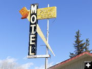 Old sign. Photo by Dawn Ballou, Pinedale Online.
