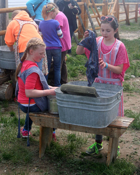 Washing clothes. Photo by Pinedale Online.