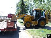 Getting boulders. Photo by Pinedale Online.