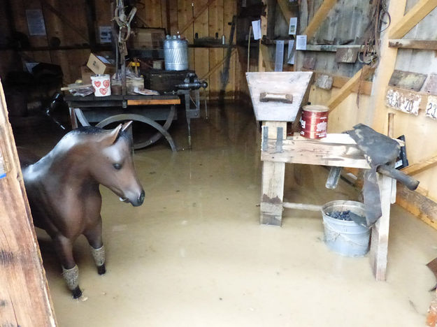 Garage. Photo by Dawn Ballou, Pinedale Online.