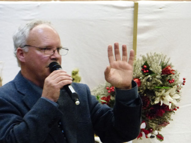 Jay Fear, Auctioneer. Photo by Dawn Ballou, Pinedale Online.