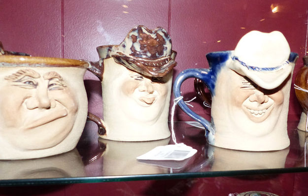 Mugs. Photo by Dawn Ballou, Pinedale Online.