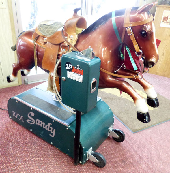 Ride Sandy. Photo by Dawn Ballou, Pinedale Online.