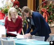 Mindy & Angie. Photo by Dawn Ballou, Pinedale Online.