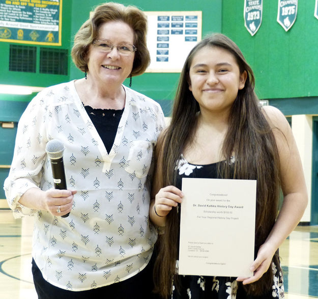 Dr. David Kathka Award. Photo by Dawn Ballou, Pinedale Online.