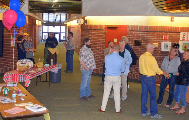 Meet & Greet. Photo by Terry Allen, Pinedale Online.