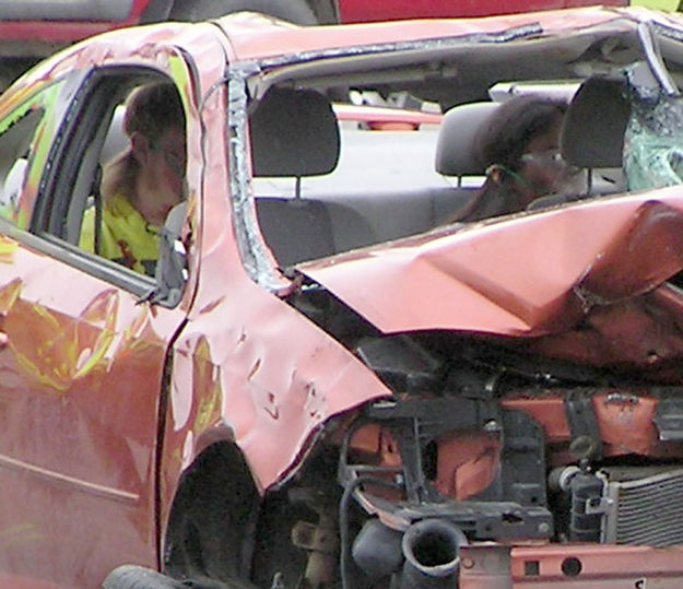 Passengers trapped in back seat. Photo by Bob Rule, KPIN 101.1FM Radio.