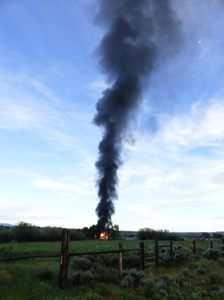 Black column of smoke. Photo by Dawn Ballou, Pinedale Online.