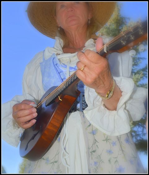 Strolling Minstrel. Photo by Terry Allen.