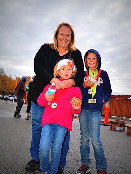 Waiting for Dad at the Finish. Photo by Terry Allen.