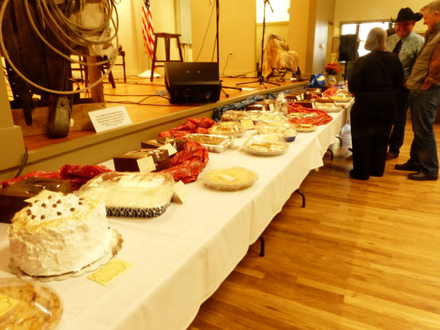 Desserts. Photo by Dawn Ballou, Pinedale Online.