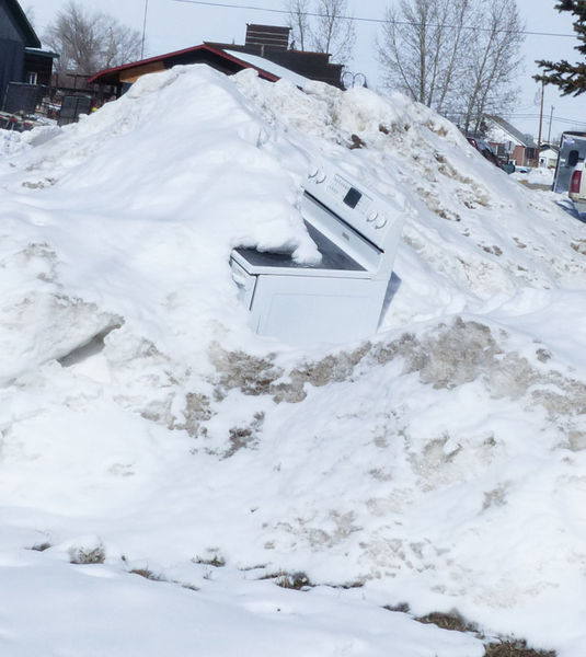 Hidden in the snow. Photo by Pinedale Online.