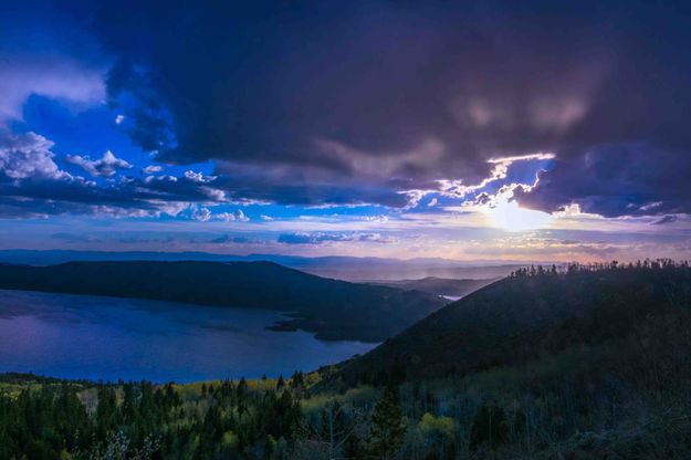 Fremont Lake sunset. Photo by Dave Bell.