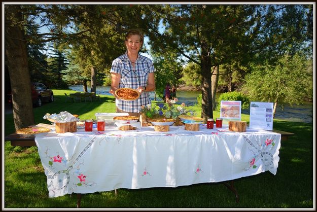 Juli Cook the Pie Seller. Photo by Terry Allen.