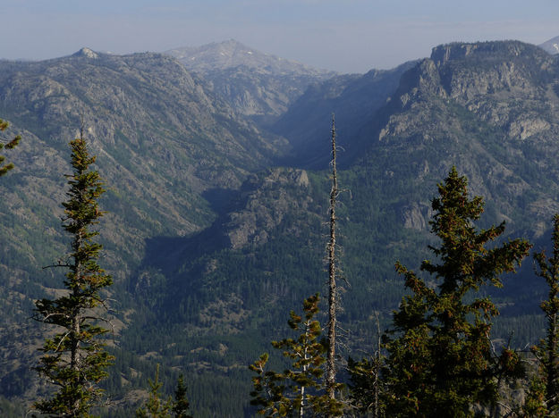 U Shaped Valley. Photo by Dawn Ballou, Pinedale Online.