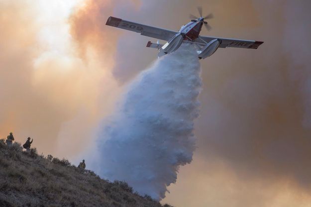 Plane drop. Photo by Roosevelt Fire Information.