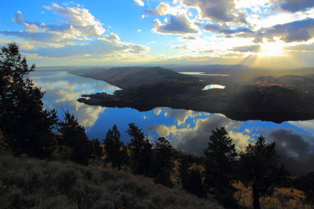 Fremont Lake fall sunset. Photo by Fred Pflughoft.