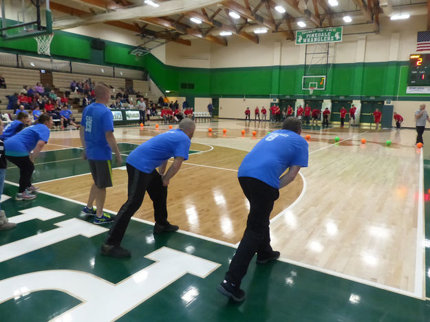 Waiting for the whistle. Photo by Dawn Ballou, Pinedale Online.