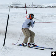 Grabbing the rings. Photo by Dawn Ballou, Pinedale Online.