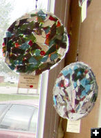 Mosaic Suncatchers. Photo by Dawn Ballou, Pinedale Online.