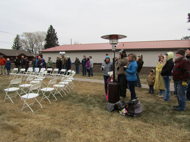 Standing. Photo by Dawn Ballou, Pinedale Online.