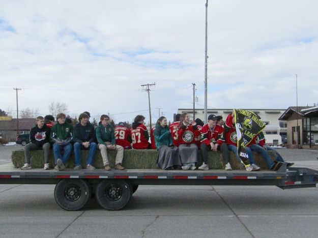Boys Hockey Champs. Photo by Dawn Ballou, Pinedale Online!.