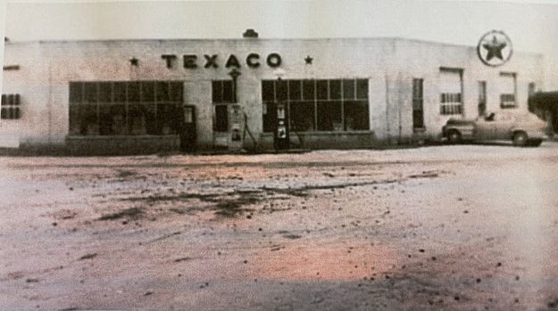 Old Texaco building. Photo by .